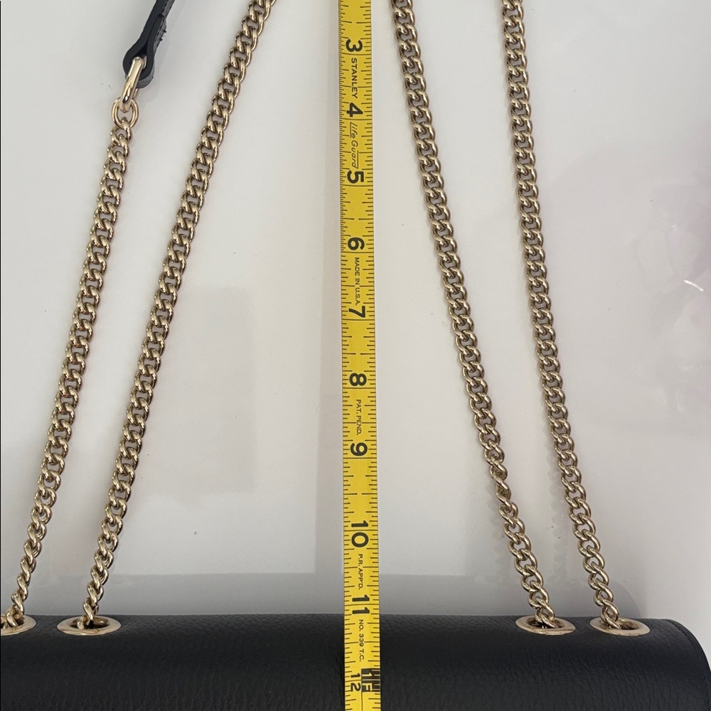 Gucci Interlocking GG Black Calfskin Leather Crossbody/Shoulder Bag - Picture 12 of 16